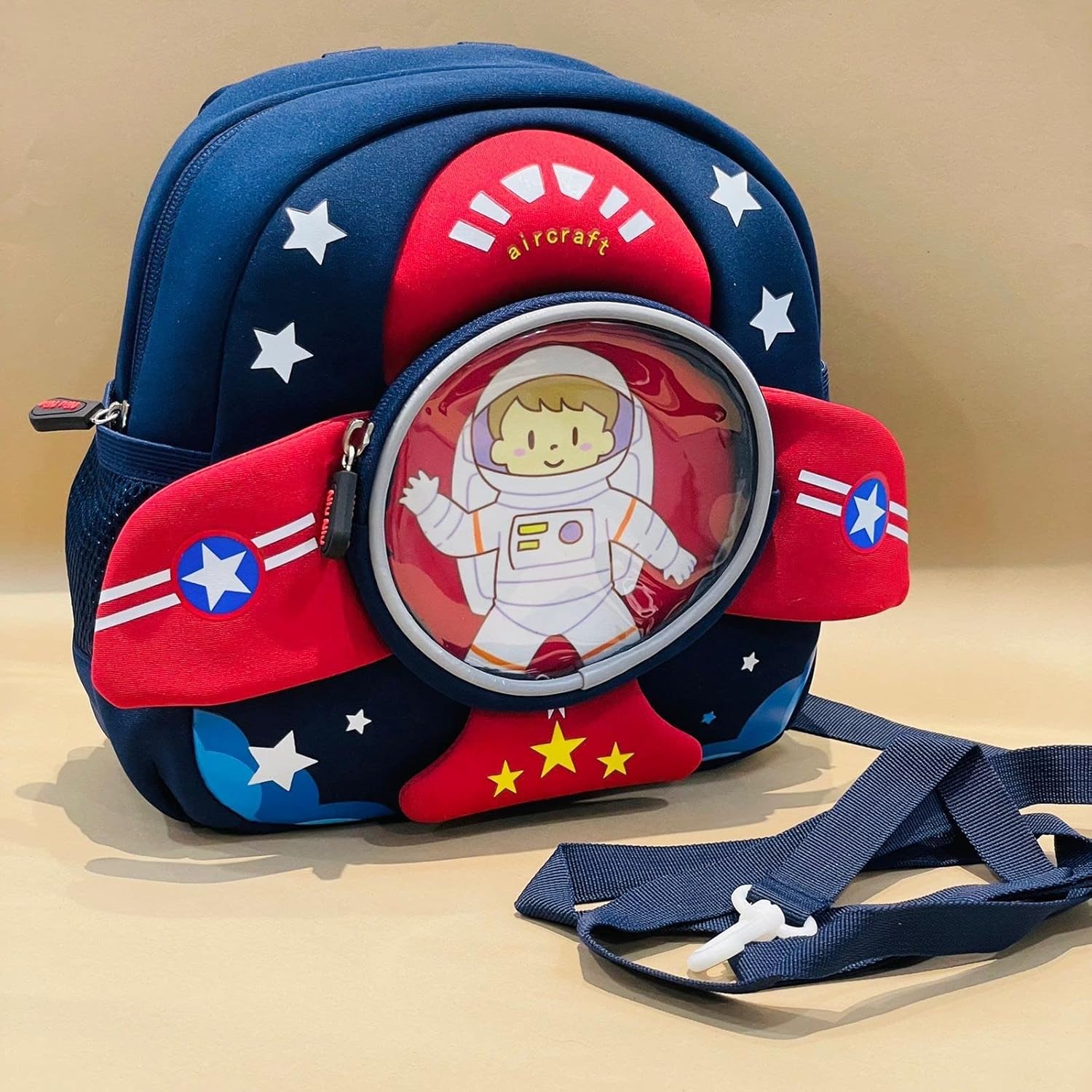 Astronaut Backpack for Kids: Cute space rocket design suitable for girls and boys. Perfect for preschool and early elementary.
www.usmile.toys