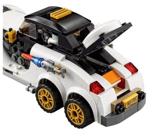 Super Heroes Assemble building blocks set with Batman, white car, and accessories for kids' play. www.usmile.toys