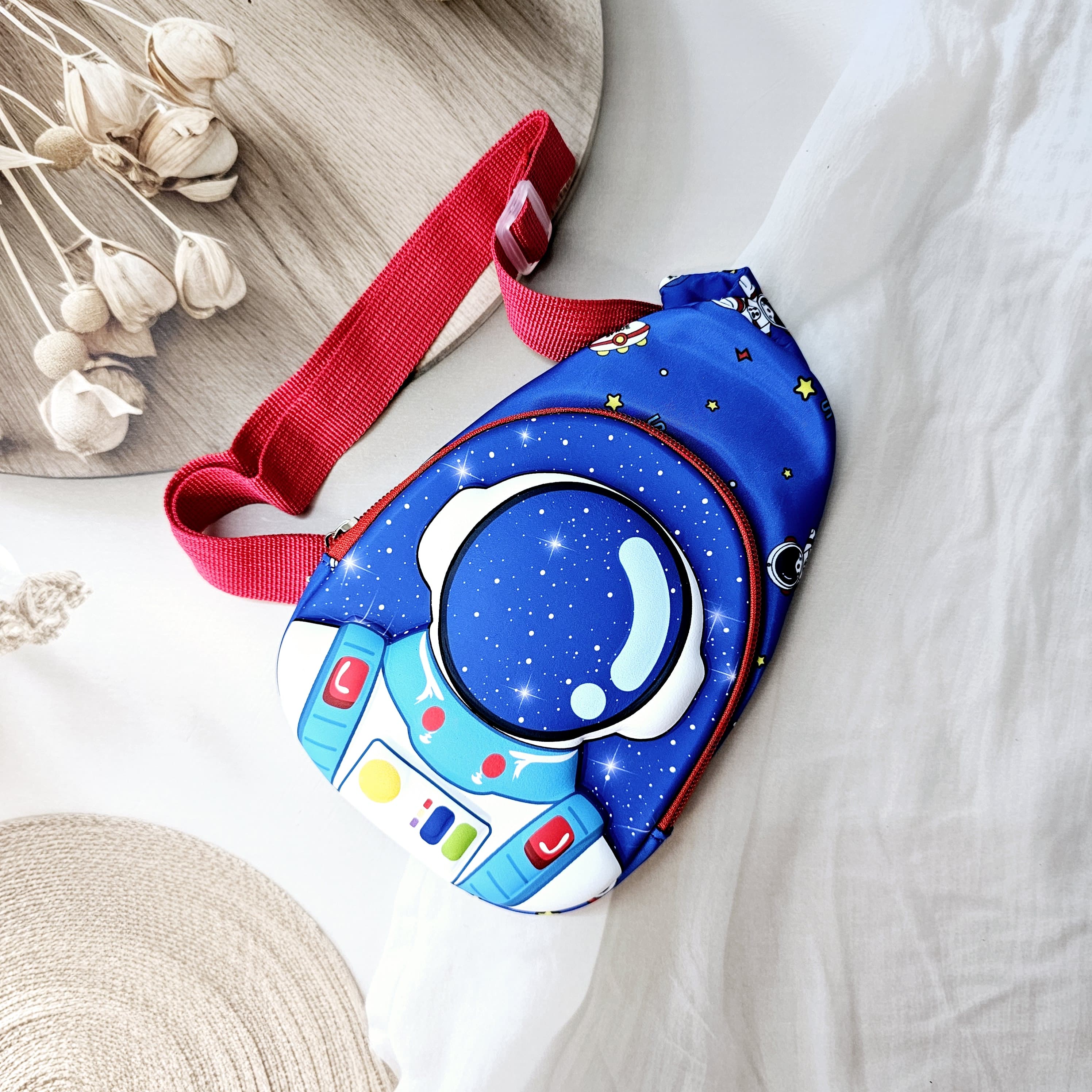 Cartoon Sling Bags, Kids Crossbody Bags, Children's Sling Bags, Fun Bags for Kids, Character Bags, Children's Accessories, Travel Bags for Kids, www.usmile.toys, Kids' Fashion, Children's Gifts.