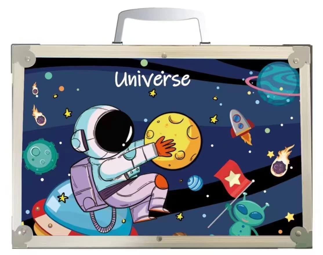 Silver and blue space-themed art and craft painting kit for kids, featuring an astronaut and planets, containing 145 colors, perfect for creative young artists from Usmile Toys. www.usmile.toys