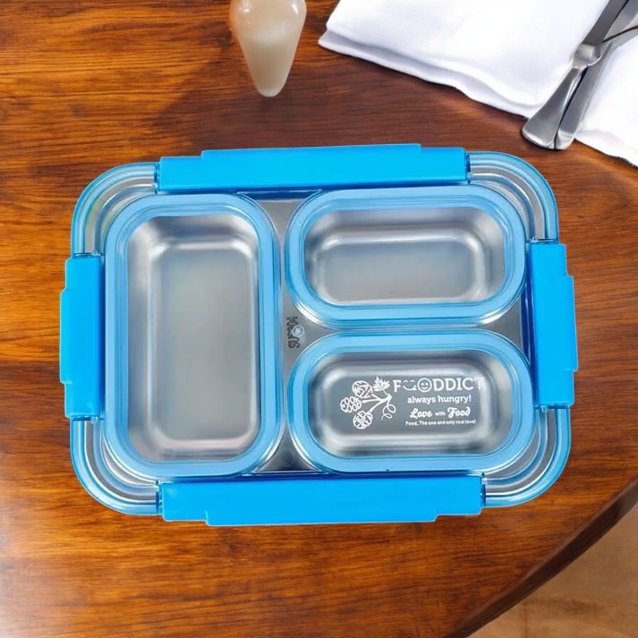These stylish and durable lunch containers are ideal for school, office, and travel use. Available at www.usmile.toys, your trusted online store for toys, kids stationery, return gifts, baby products, and essentials. Enhance your lunchtime experience with our leakproof, multi-compartment bento boxes designed for easy packing and freshness retention