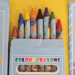Kids' Art Supply Combo: Contains 12 color pencils, 8 crayons, notebook, drawing book, sharpener, and dinosaur stickers. Perfect for young artists.
www.usmile.toys