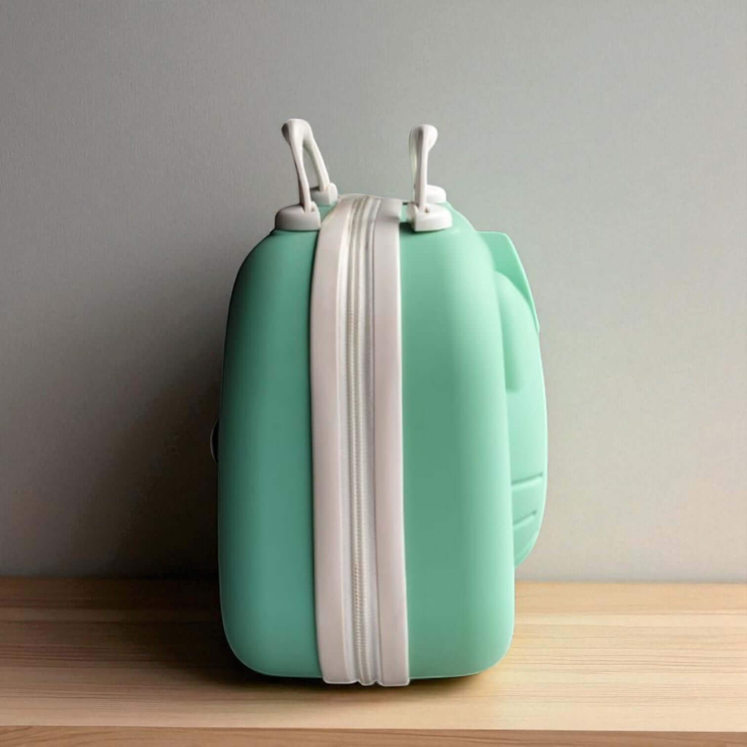 Uses terms like "cute" and "makeup organizer," suggests use cases ("kids' toiletries," "travel"), and reinforces the brand and character.
www.usmile.toys