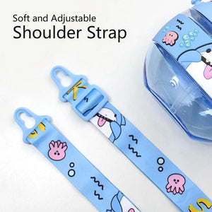 Stylish Kids Water Bottle with Cap Lock: Easy to carry with a strap. Anti-spill design for active children.
www.usmile.toys