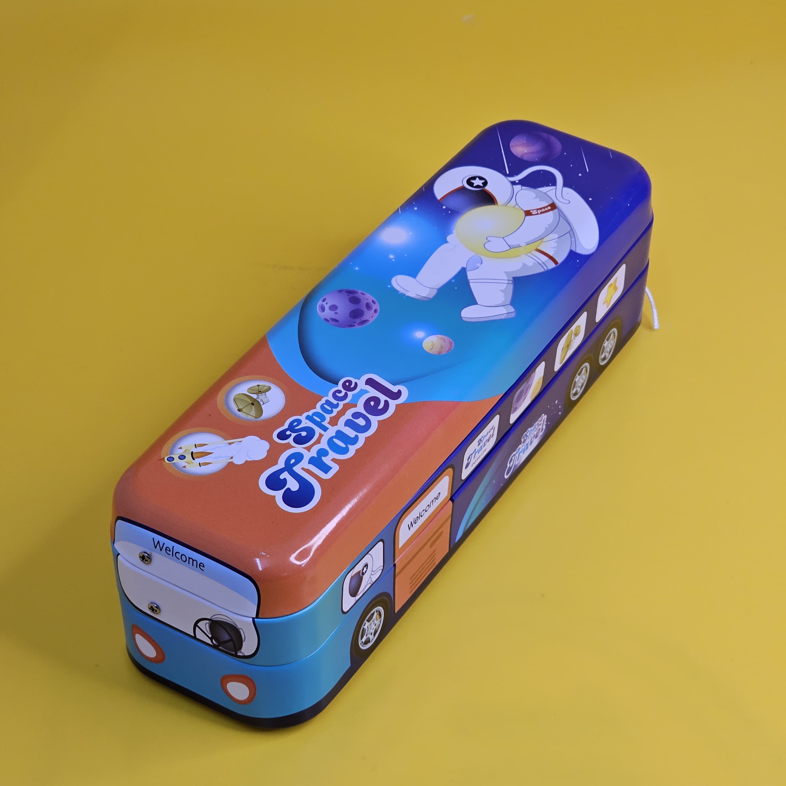 Find this unique and engaging stationery organizer and other kids' accessories at Usmile Toys www.usmile.toys.
 