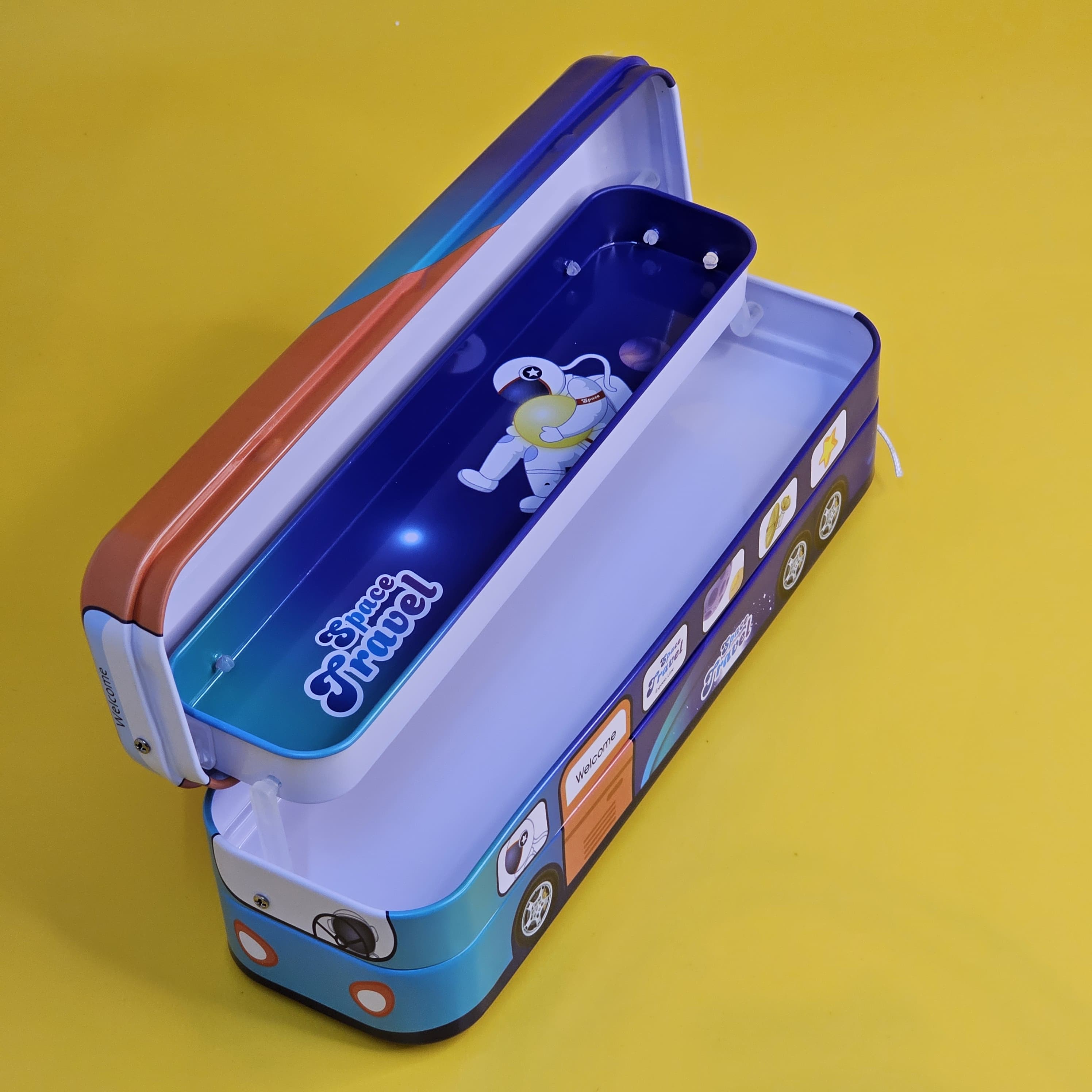 Shop this interactive and creative pencil case and more school supplies at Usmile Toys www.usmile.toys.
