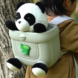 Lightweight and spacious kids' picnic bag with cartoon panda, rabbit, duck, and sunflower characters, perfect for outdoor adventures and travel for children.

www.usmile.toys
