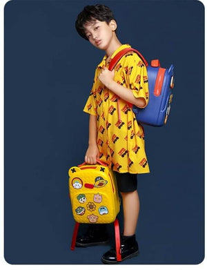 Durable and lightweight EVA material school backpack for young children, in a cheerful yellow hue with cute interchangeable cartoon decorations, offering protection against spills and easy cleaning, available at Usmile Toys.
www.usmile toys