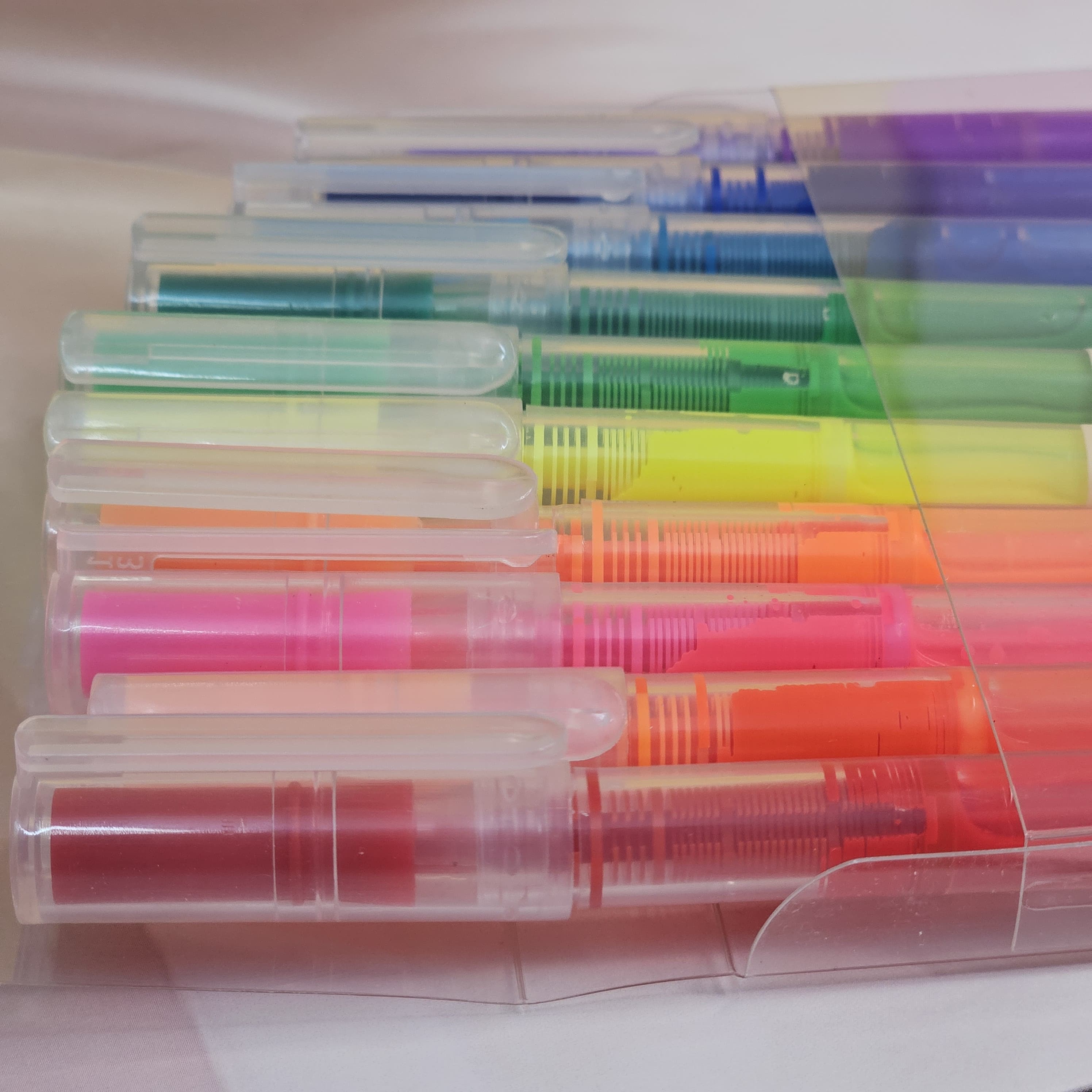 Cute Highlighters for Children (10 Pack): Fun and colorful markers for highlighting notes and adding creative touches. Kids' study supplies.
www.usmile.toys