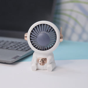 Clearly describes the visible item (grey mat, elephant, umbrella, colors). www.usmile.toys