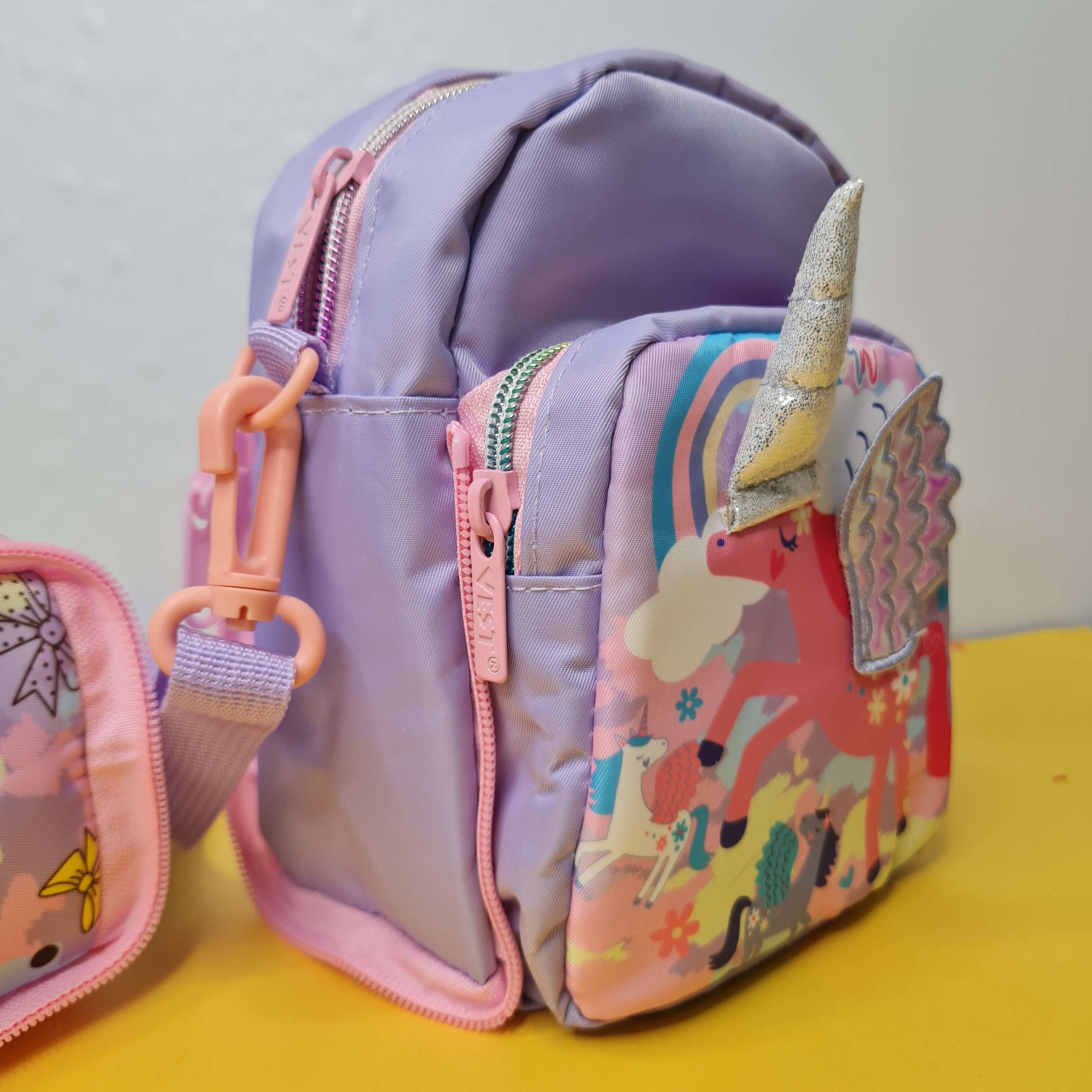 Children's navy blue and orange lunch bag set with "SPACE" astronaut and planet print, ideal for tiffins and water bottles. www.usmile.toys