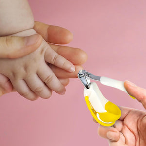 Mee Mee Baby Nail Clipper with Magnifier Zoom Lens