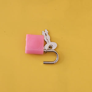 Kids' metal coin banks with locks, house shaped www.usmile.toys