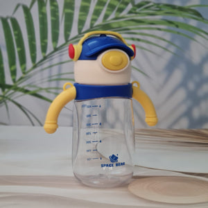 Set of three Space Bear plastic water bottles for kids in blue, red, and pink, each with a straw, handle, and unique bear-themed cap resembling headphones. Ideal sippy cups for toddlers and school children on usmile.toys. www.usmile.toys