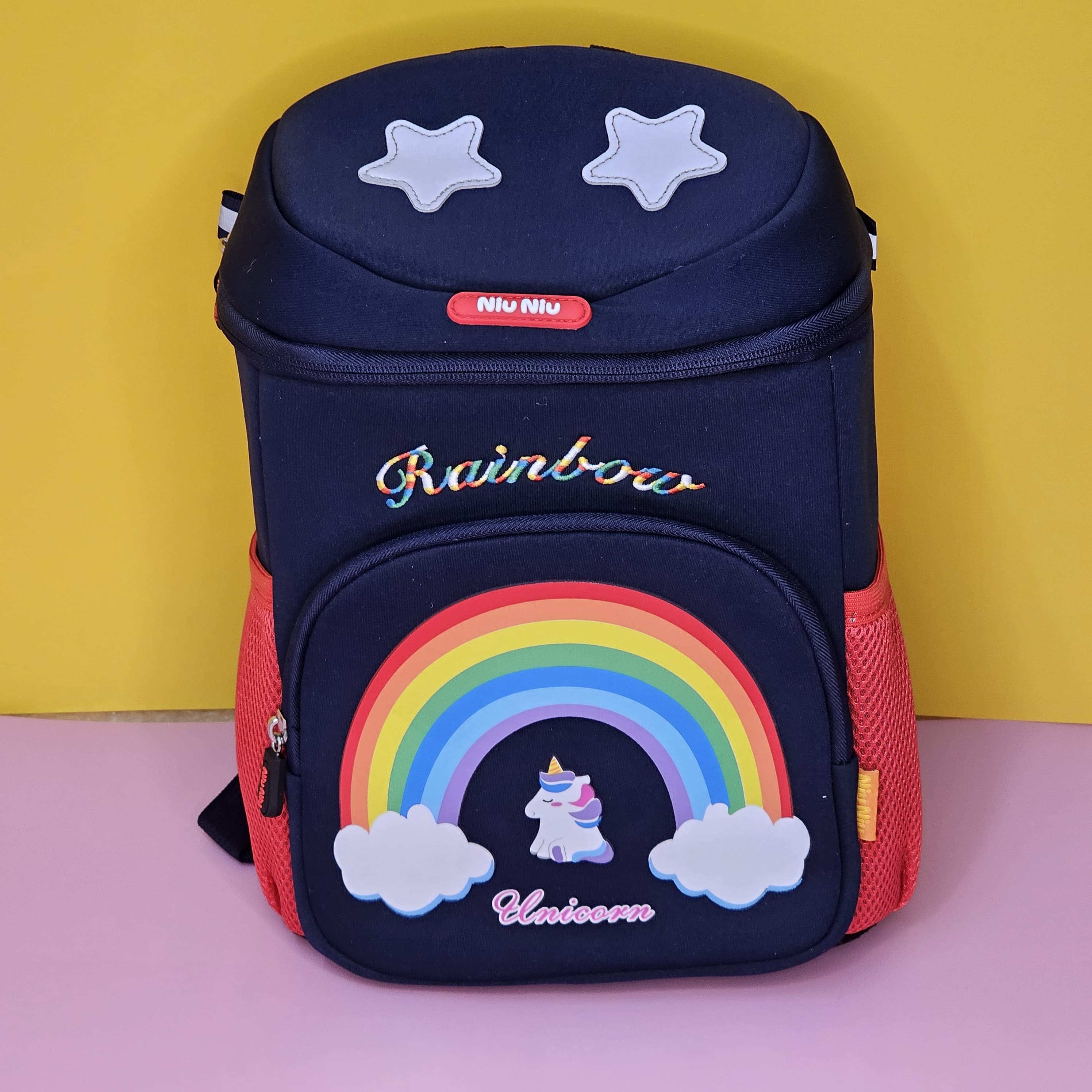 Rainbow-themed kids' backpack with safety features – perfect for baby boys and girls.