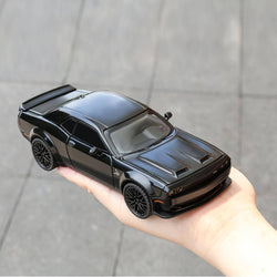 Exclusive white alloy metal die-cast car model with black hood and racing stripe, featuring pull-back action, perfect for collectors and kids' play from Usmile Toys. www.usmile.toys